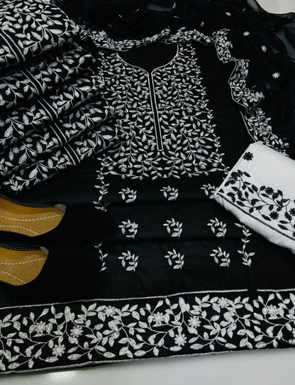 4pc Black Embroidered Dress Black/White (Khussa Gift)