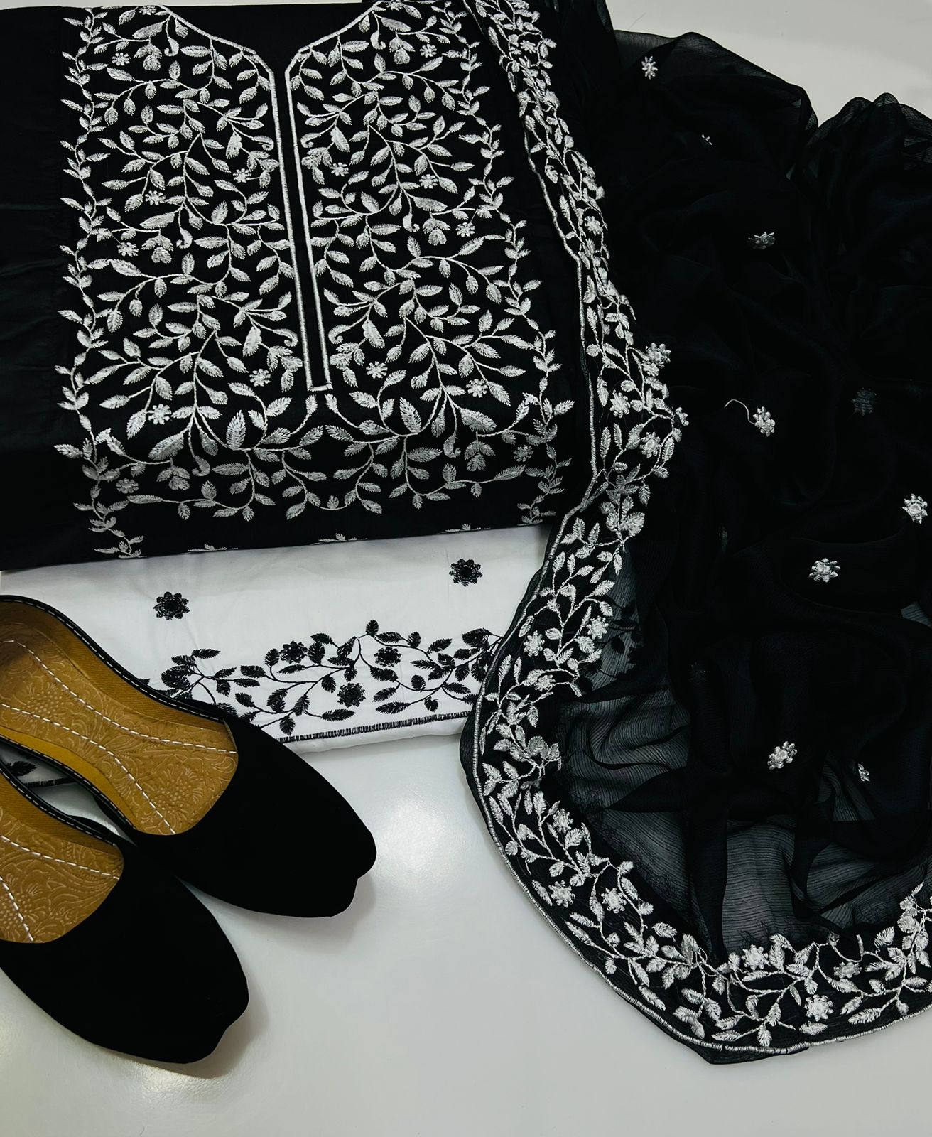 4pc Black Embroidered Dress Black/White (Khussa Gift)
