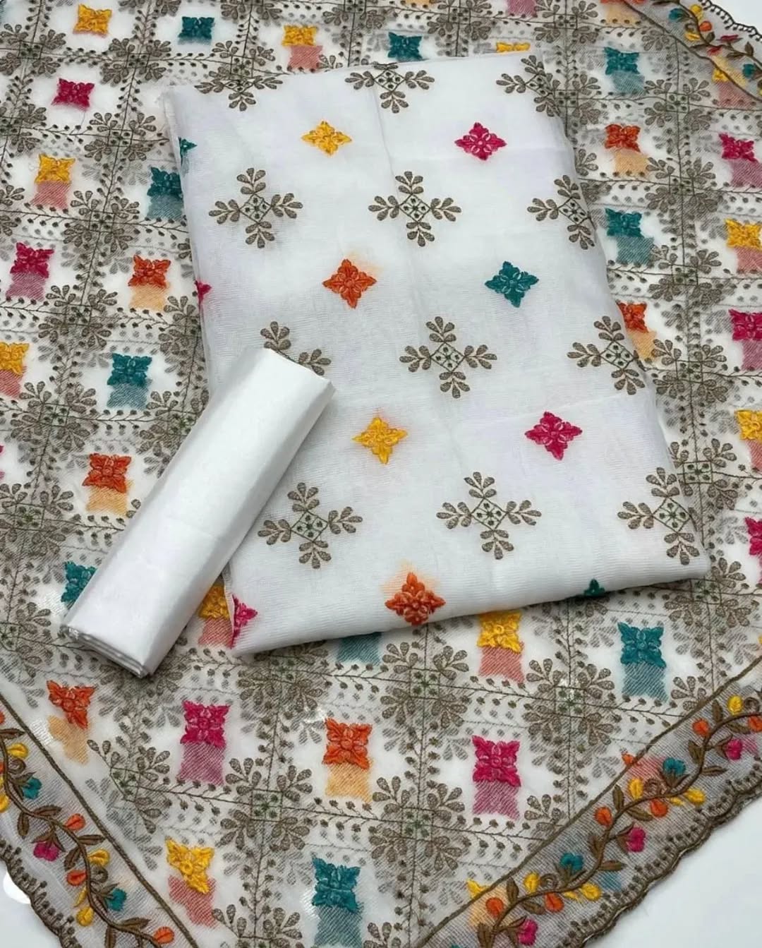 3pc Lawn Full Multi Embroided Dress